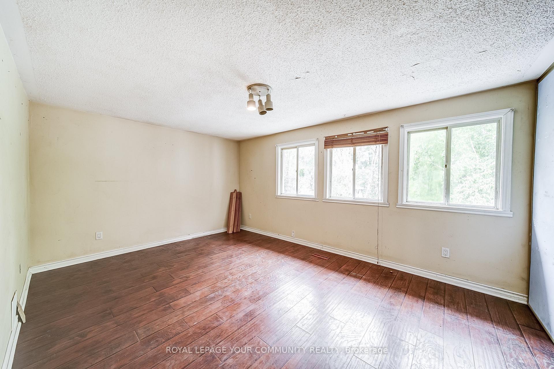 Photo 11 of 69 Daniele Avenue, New Tecumseth, Beeton — HOMEH