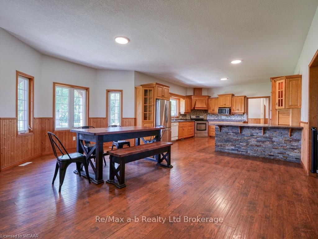Photo 14 of 26202 Bear Creek Road, North Middlesex, Rural North Middlesex — HOMEH