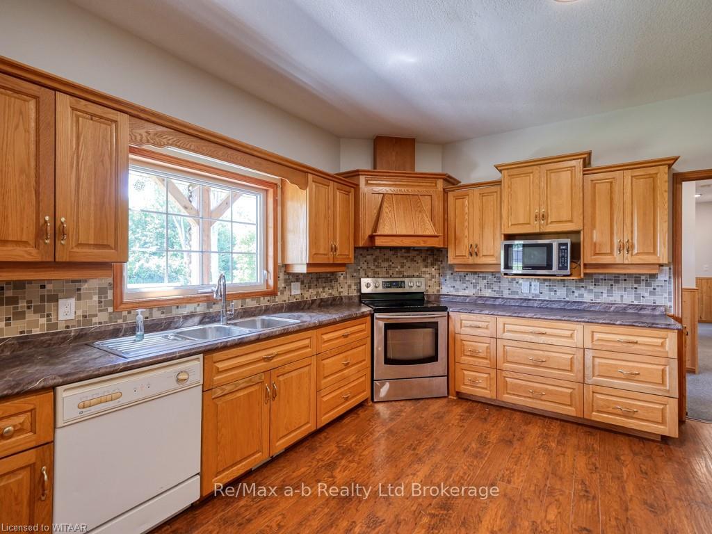 Photo 17 of 26202 Bear Creek Road, North Middlesex, Rural North Middlesex — HOMEH