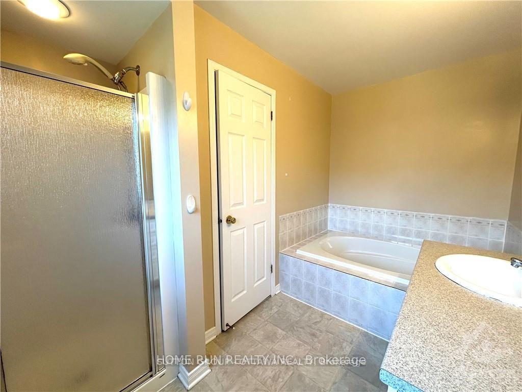 Photo 12 of 732 Crowberry Street, Ottawa, Avalon East — HOMEH