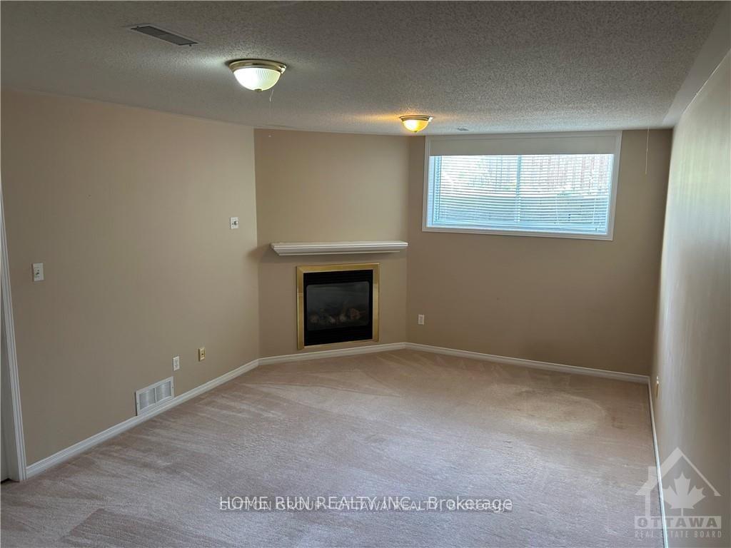 Photo 13 of 732 Crowberry Street, Ottawa, Avalon East — HOMEH