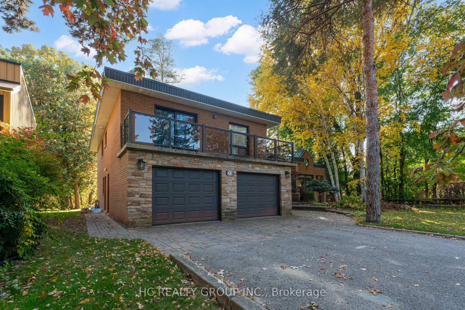 Photo 4 of 23 East Drive, Markham, Unionville — HOMEH