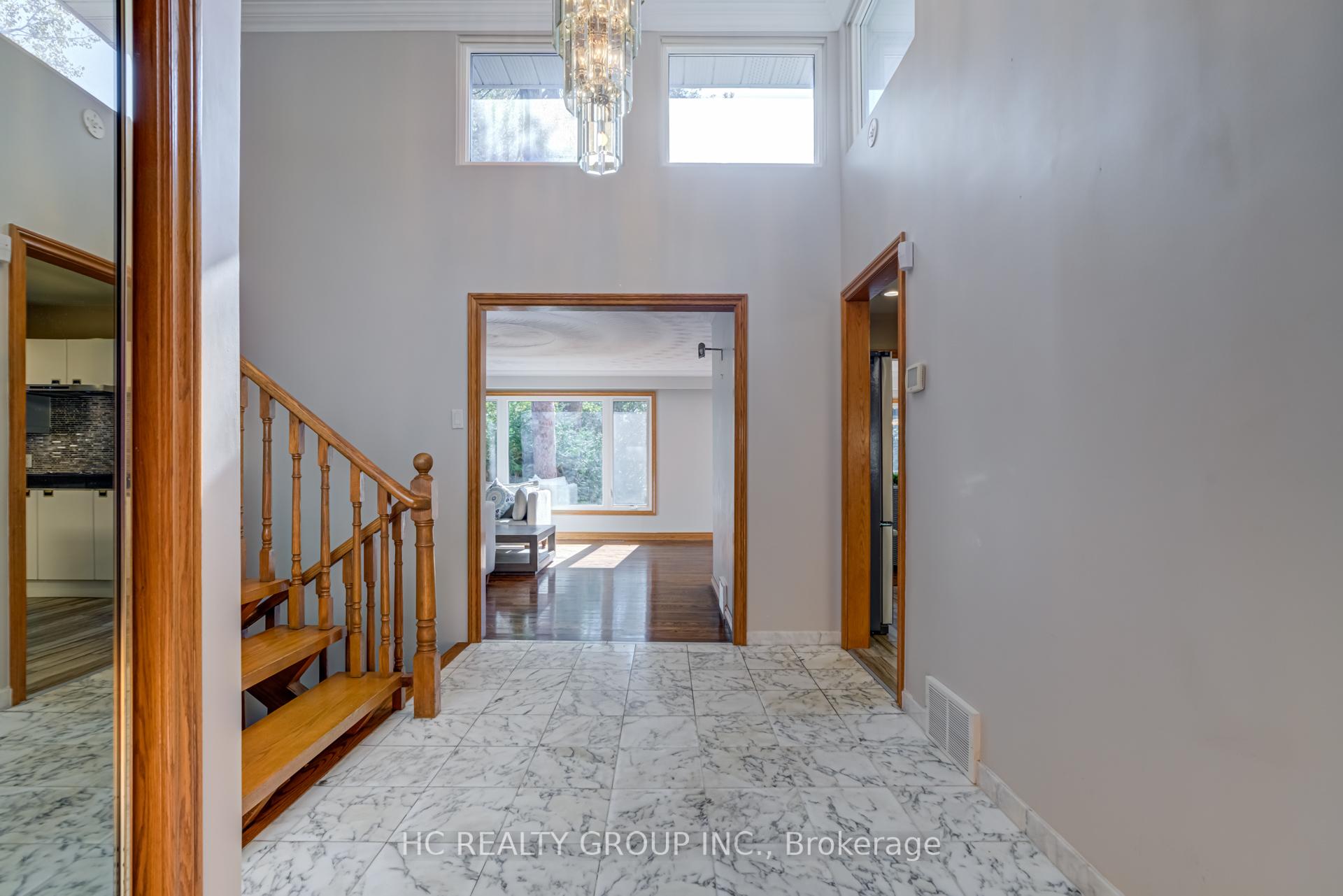 Photo 6 of 23 East Drive, Markham, Unionville — HOMEH