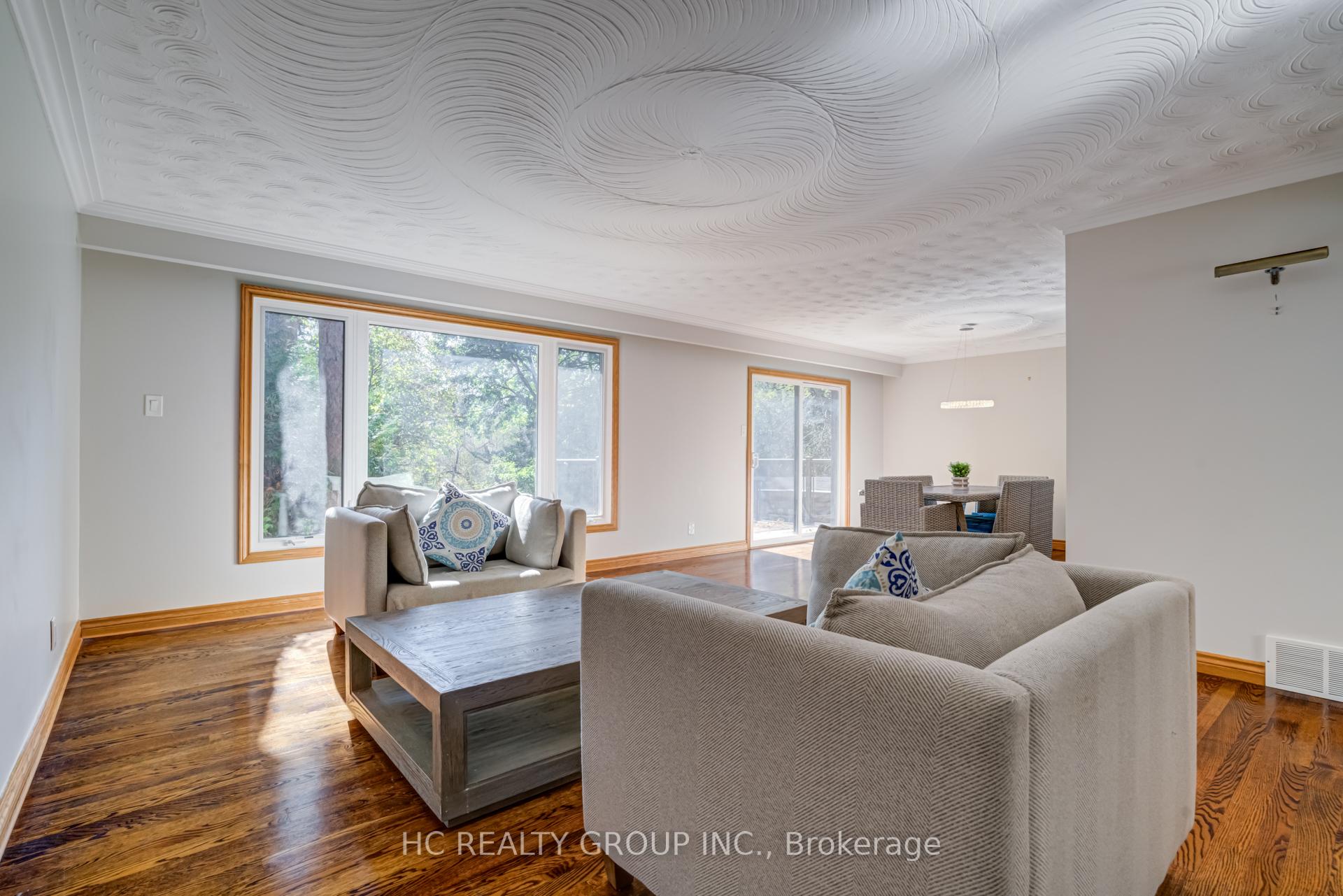 Photo 15 of 23 East Drive, Markham, Unionville — HOMEH