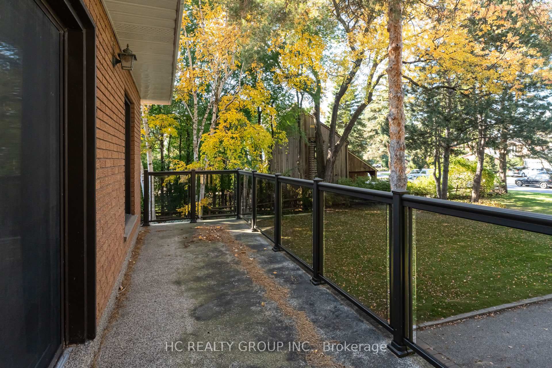 Photo 17 of 23 East Drive, Markham, Unionville — HOMEH