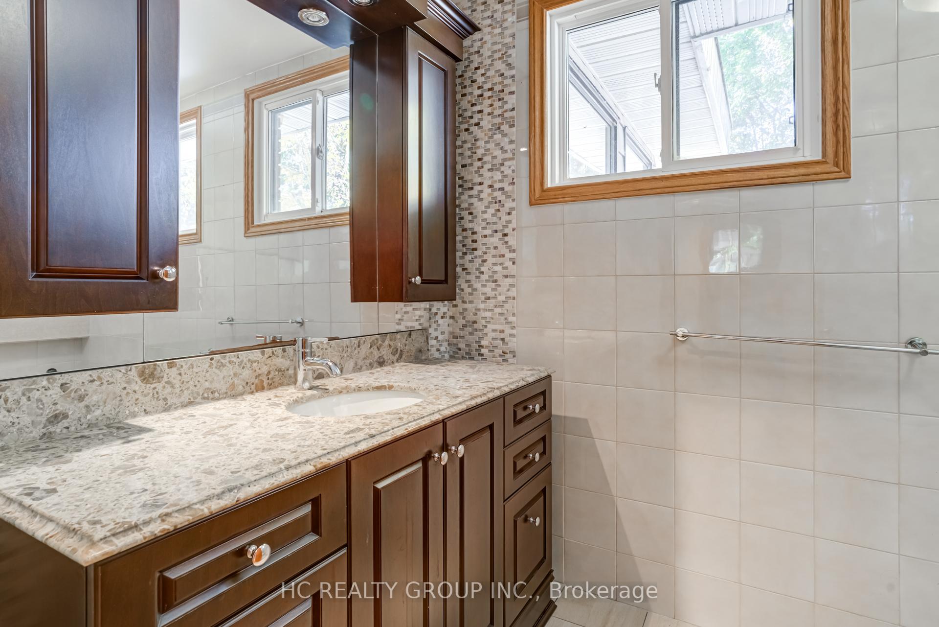 Photo 24 of 23 East Drive, Markham, Unionville — HOMEH