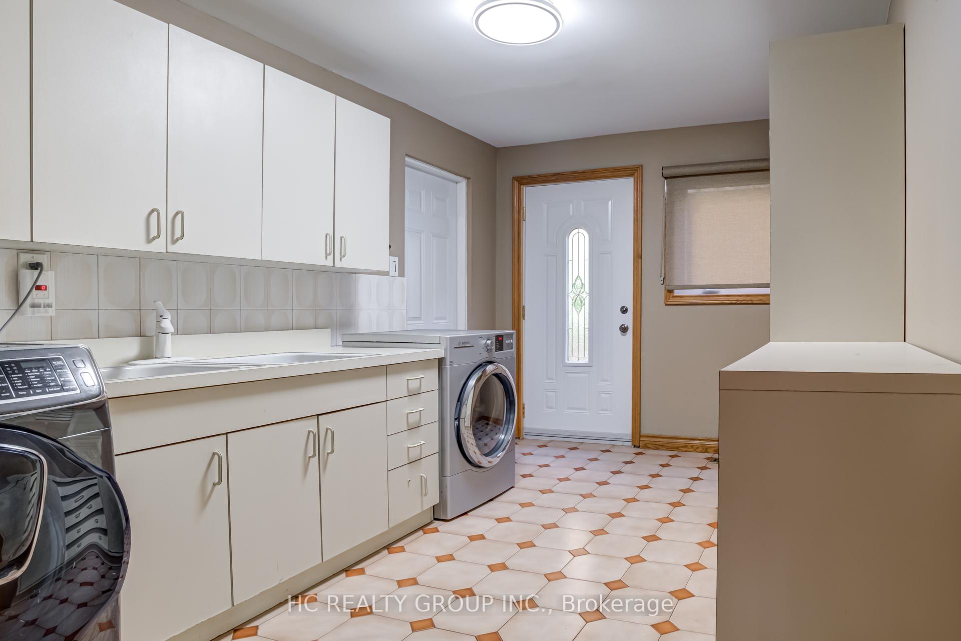 Photo 29 of 23 East Drive, Markham, Unionville — HOMEH