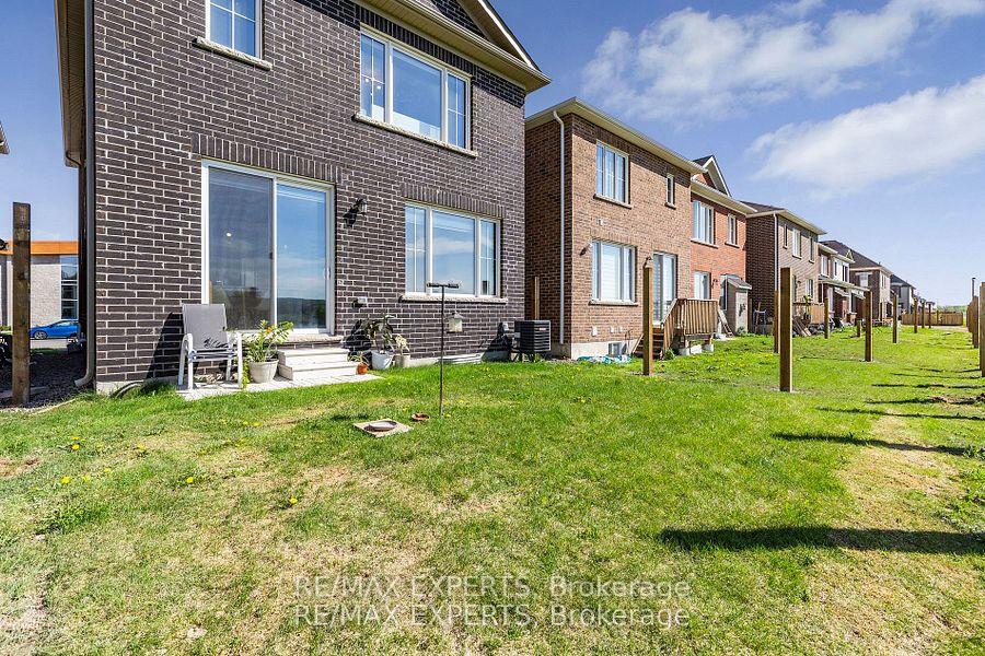 Photo 12 of 397 Gordon Krantz Avenue, Milton, Walker — HOMEH