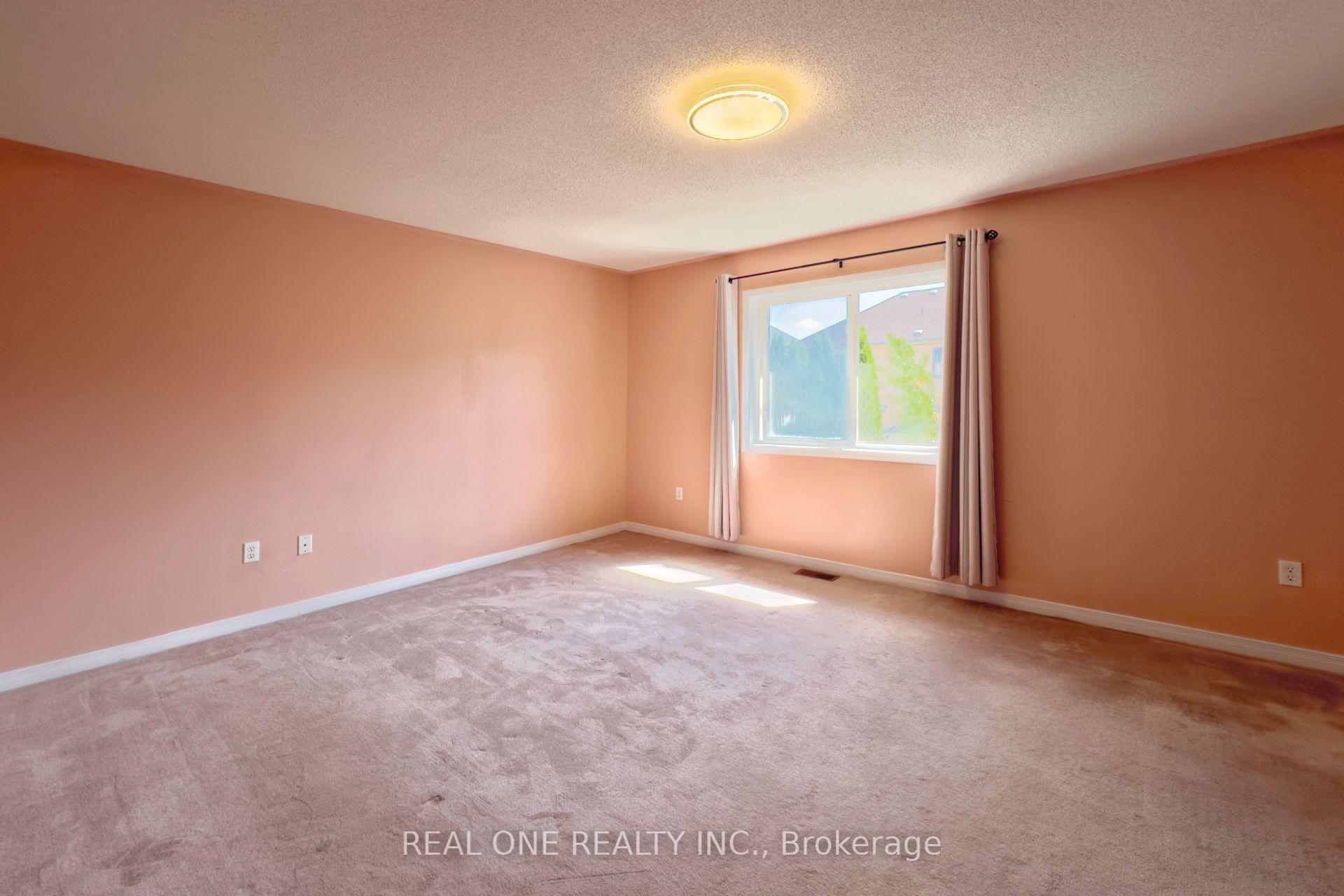 Photo 15 of 191 Flagstone Way, Newmarket, Woodland Hill — HOMEH
