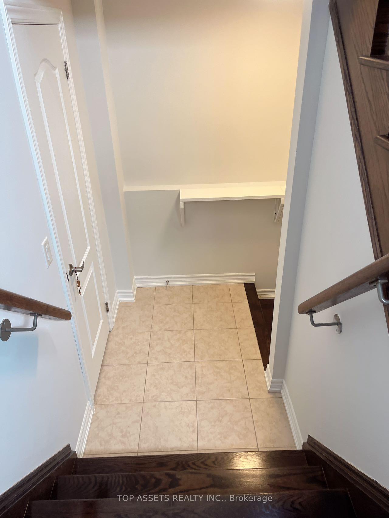 Photo 7 of 84 Living Crescent, Markham, Victoria Square — HOMEH