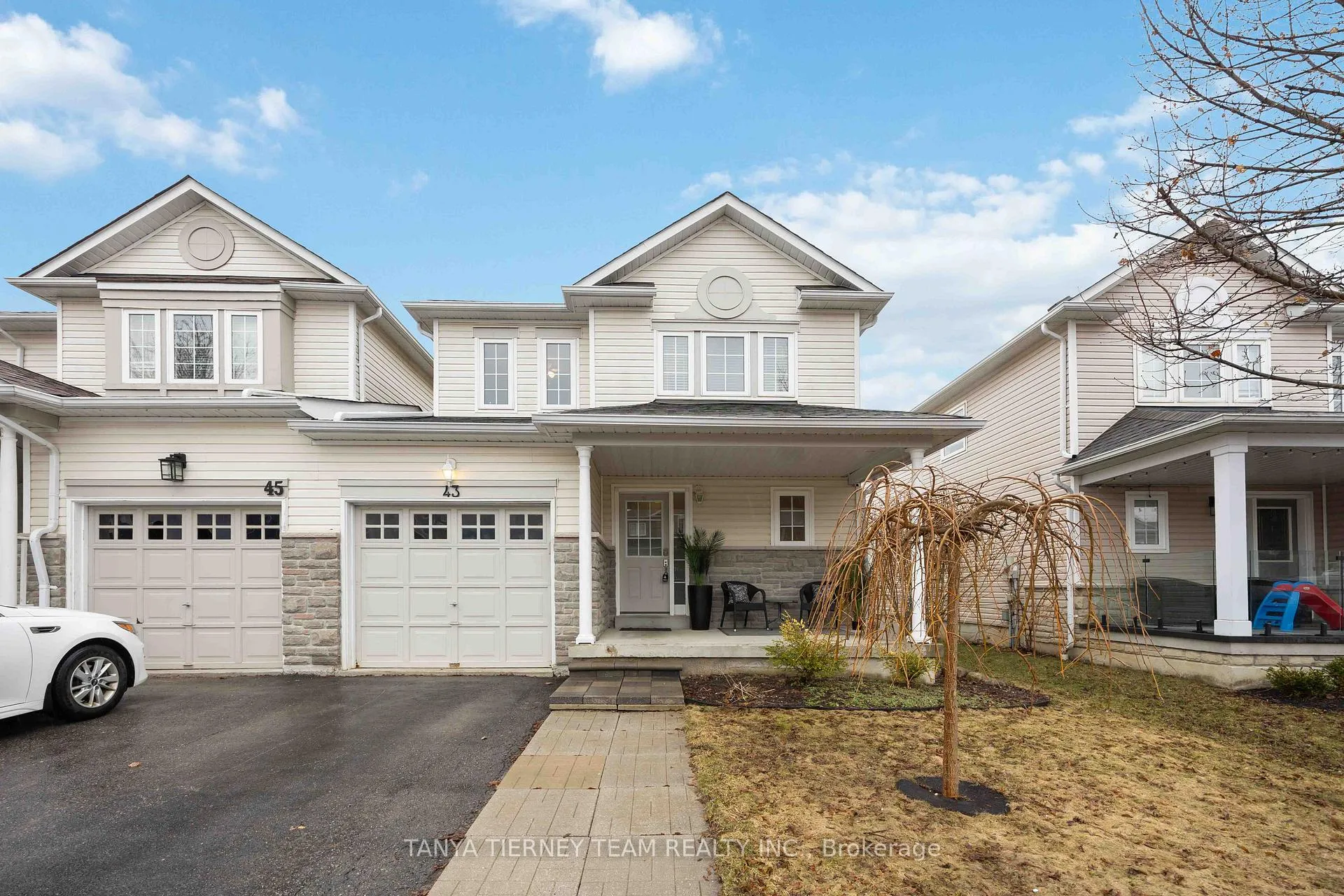 Photo 1 of 43 Corianne Avenue, Whitby, Brooklin — HOMEH