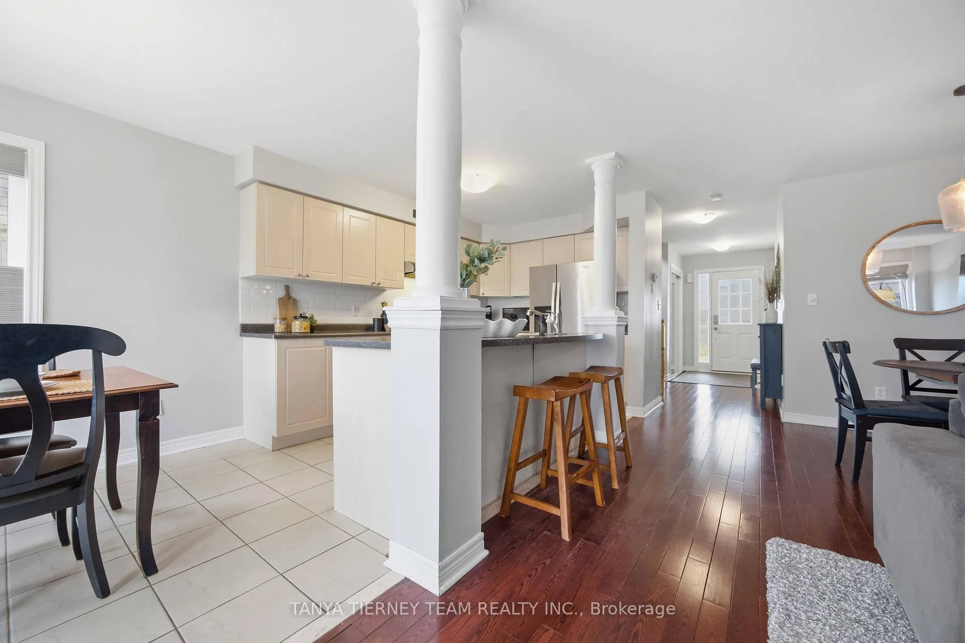 Photo 6 of 43 Corianne Avenue, Whitby, Brooklin — HOMEH