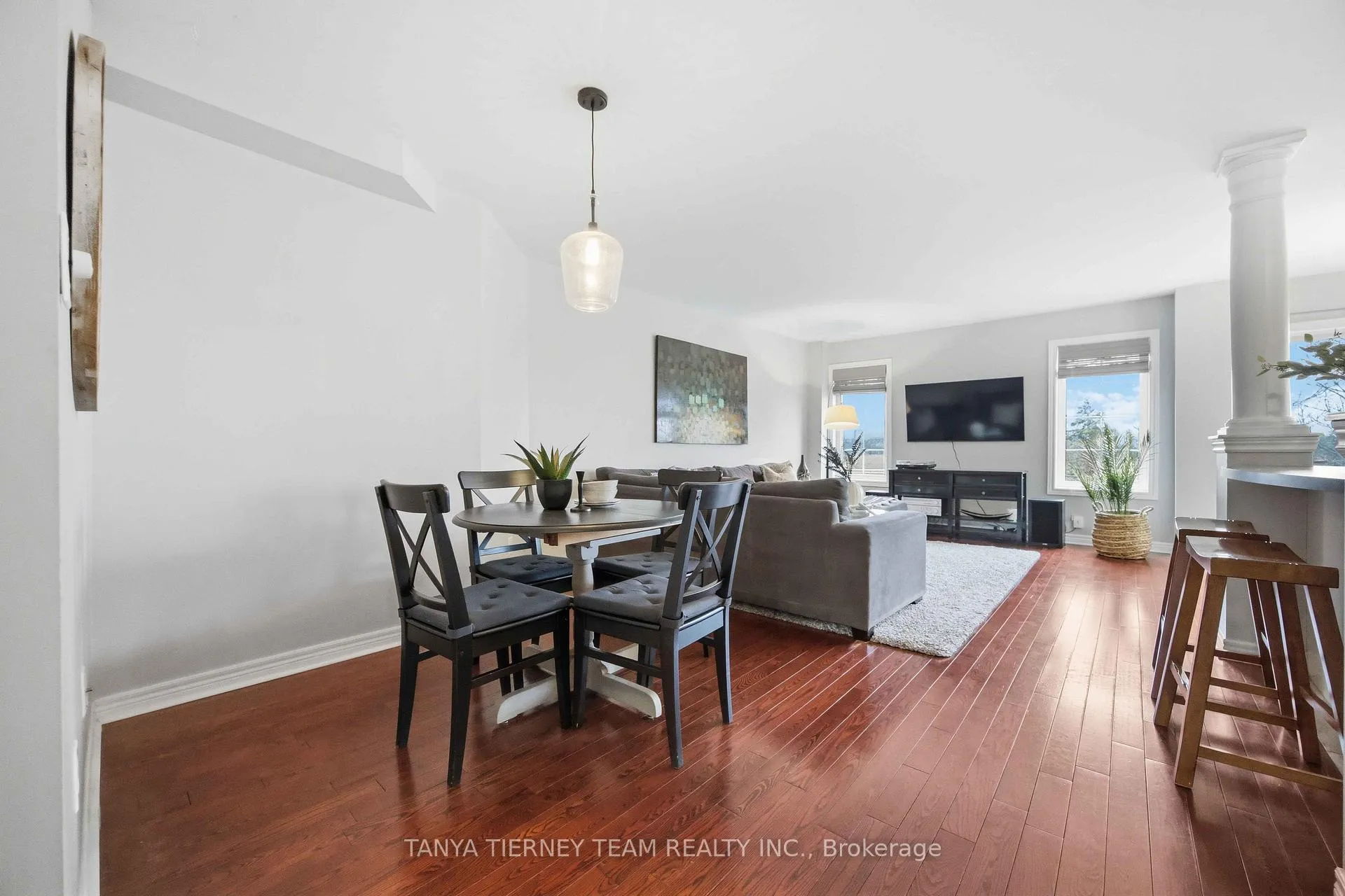 Photo 13 of 43 Corianne Avenue, Whitby, Brooklin — HOMEH