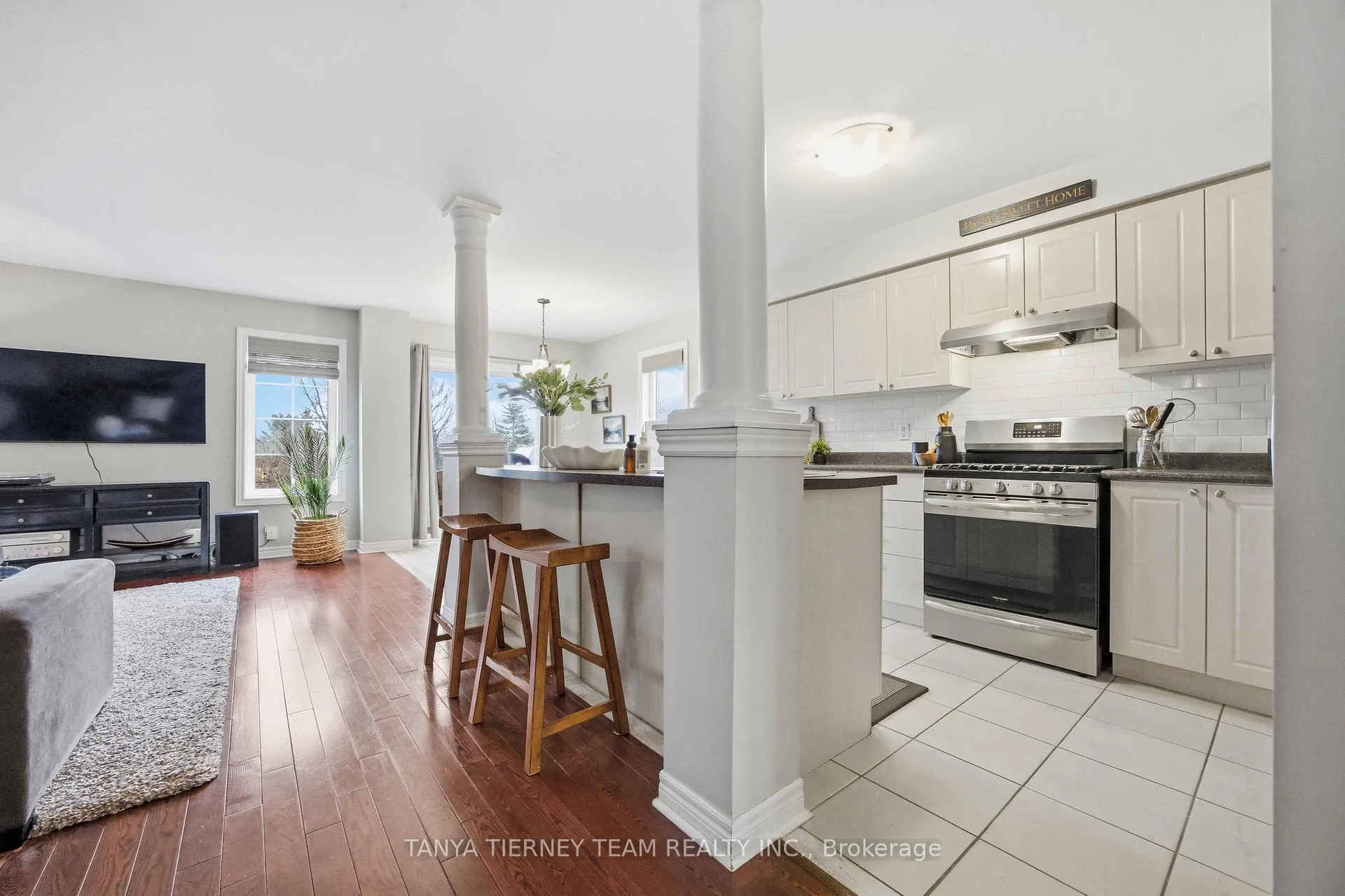 Photo 16 of 43 Corianne Avenue, Whitby, Brooklin — HOMEH