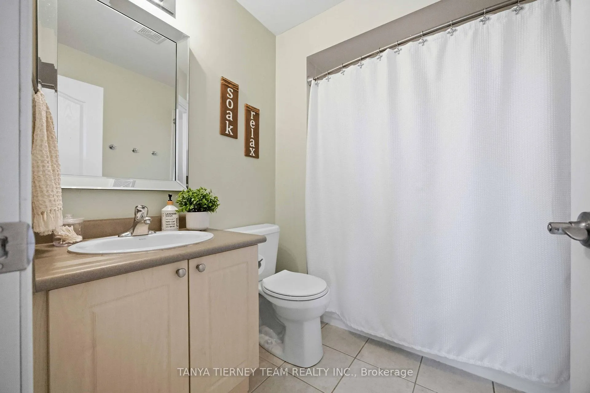 Photo 31 of 43 Corianne Avenue, Whitby, Brooklin — HOMEH