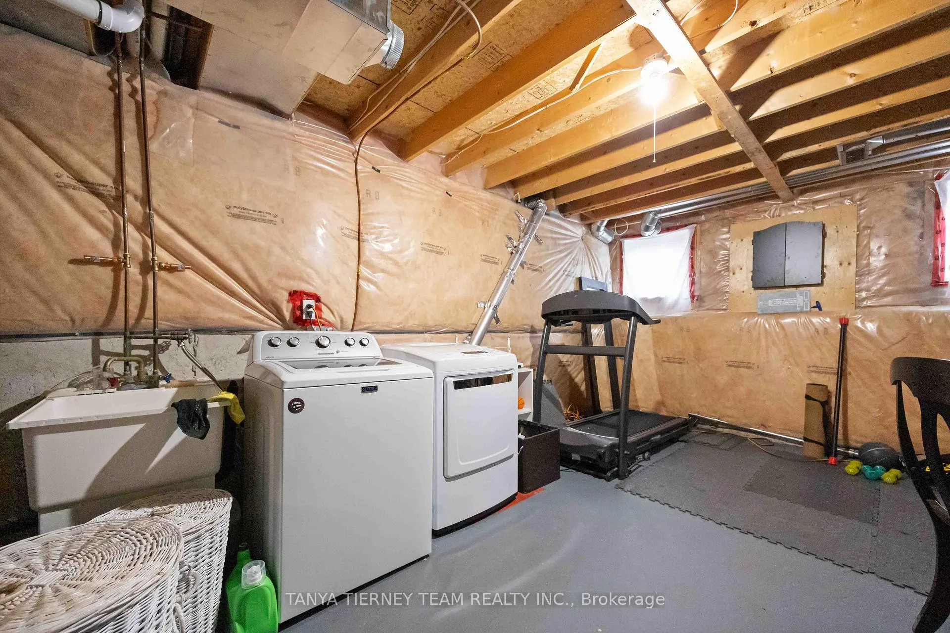 Photo 39 of 43 Corianne Avenue, Whitby, Brooklin — HOMEH