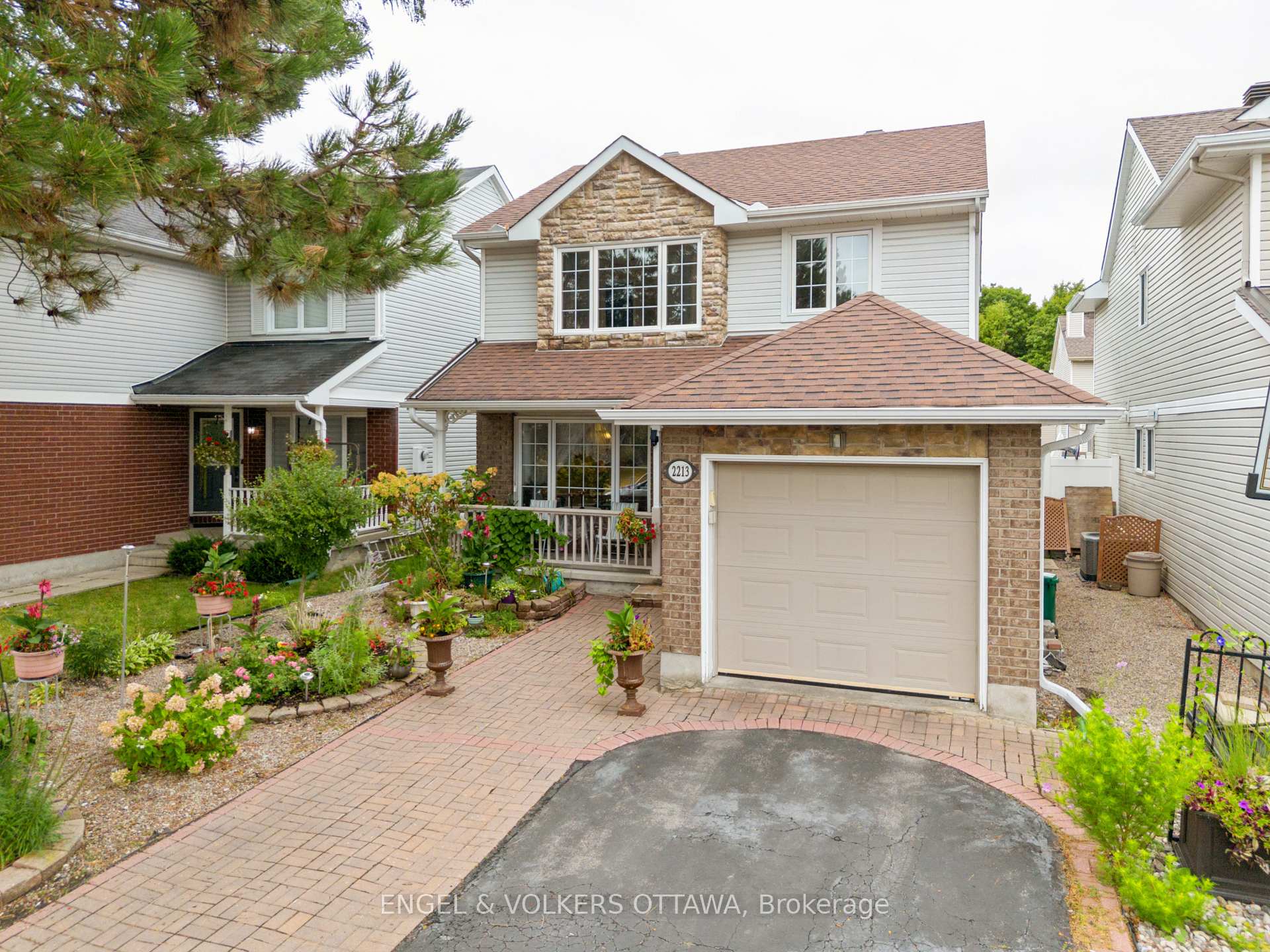 Photo 1 of 2213 Noblewood Way, Ottawa, Chapel Hill South - Orleans Village — HOMEH