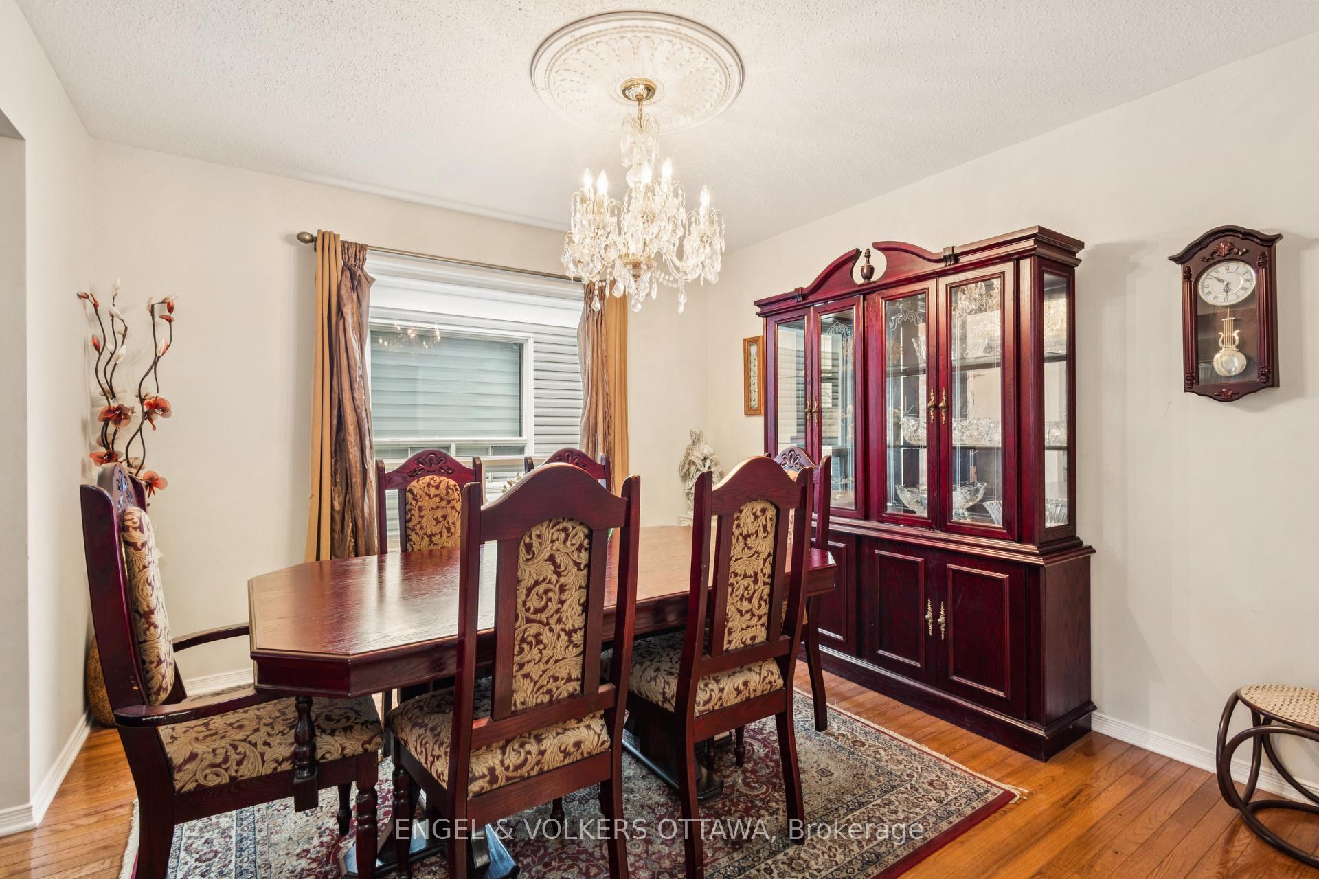 Photo 13 of 2213 Noblewood Way, Ottawa, Chapel Hill South - Orleans Village — HOMEH