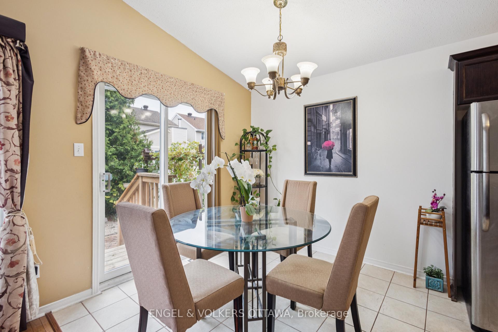 Photo 20 of 2213 Noblewood Way, Ottawa, Chapel Hill South - Orleans Village — HOMEH