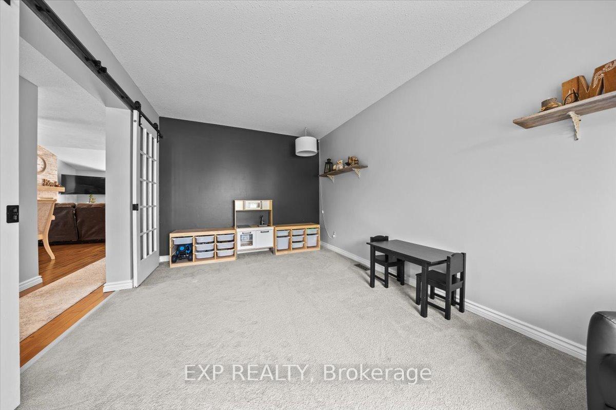 Photo 10 of 533 Apollo Way, Ottawa, Fallingbrook/Pineridge — HOMEH