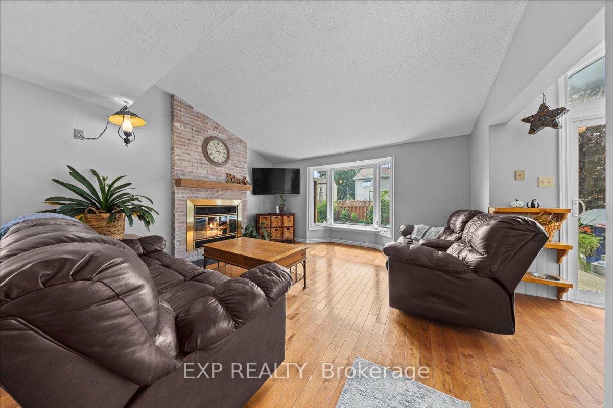 Photo 15 of 533 Apollo Way, Ottawa, Fallingbrook/Pineridge — HOMEH