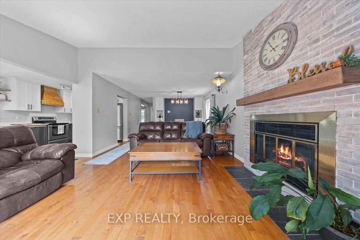Photo 17 of 533 Apollo Way, Ottawa, Fallingbrook/Pineridge — HOMEH