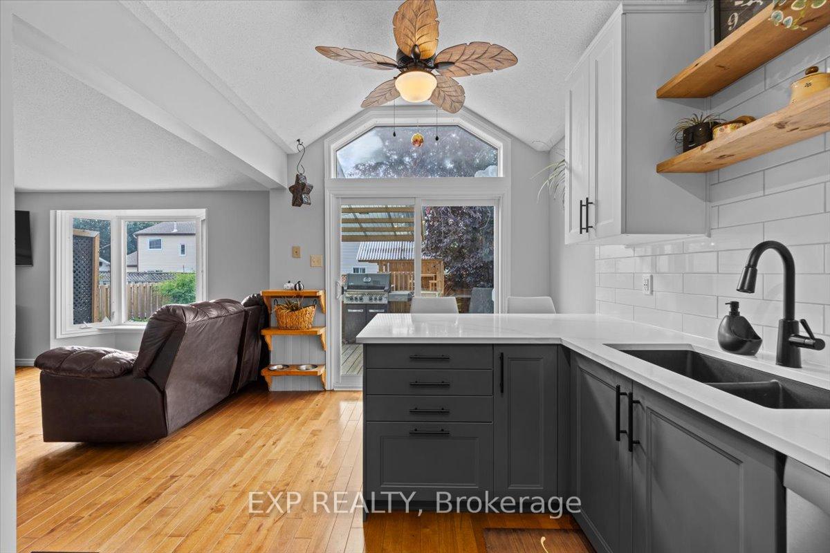 Photo 20 of 533 Apollo Way, Ottawa, Fallingbrook/Pineridge — HOMEH