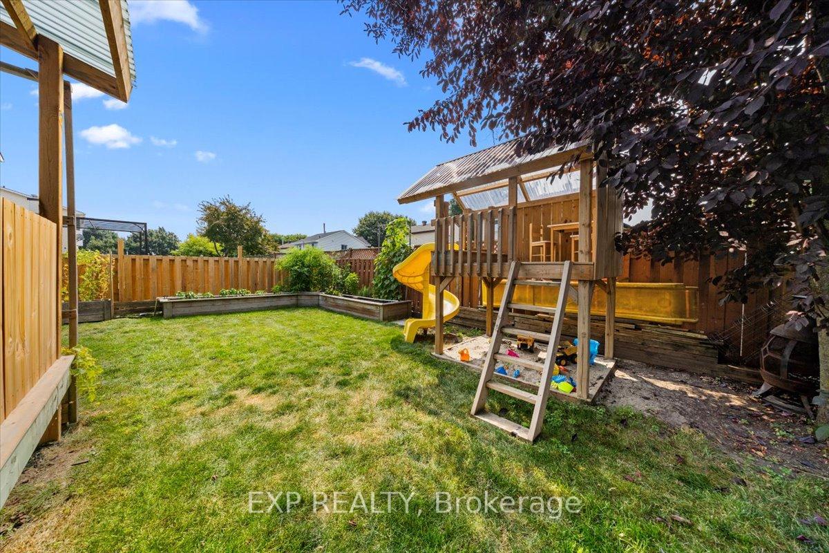 Photo 38 of 533 Apollo Way, Ottawa, Fallingbrook/Pineridge — HOMEH
