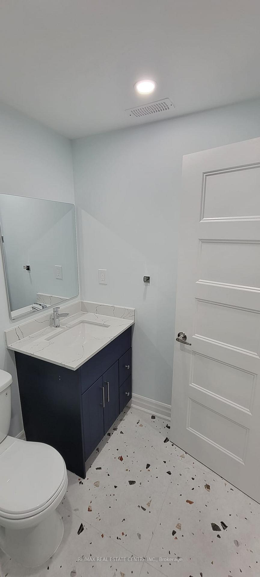 Photo 8 of 1741 Thames Circle, Milton, Bowes — HOMEH