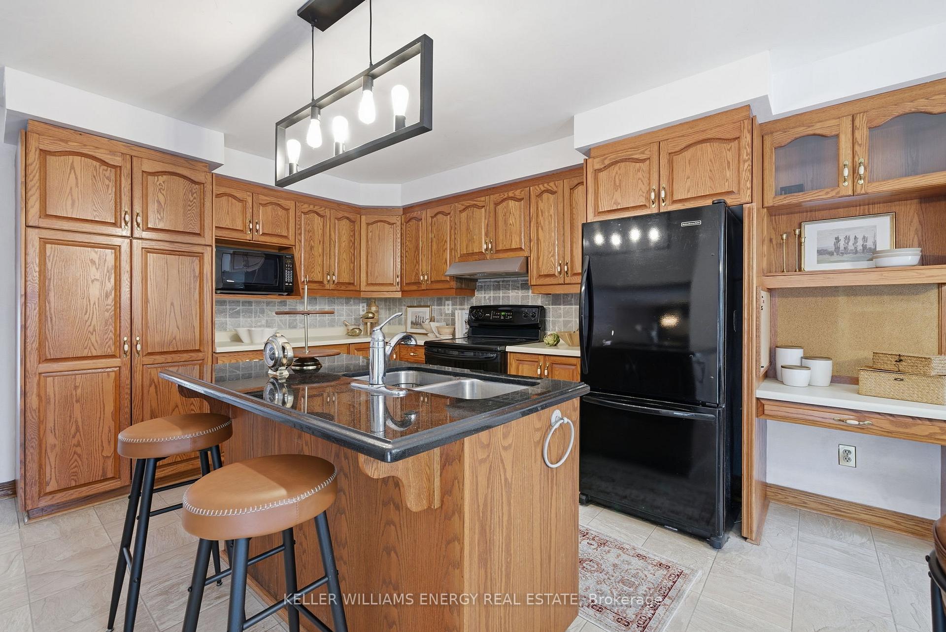 Photo 11 of 738 Greenbriar Drive, Oshawa, Eastdale — HOMEH