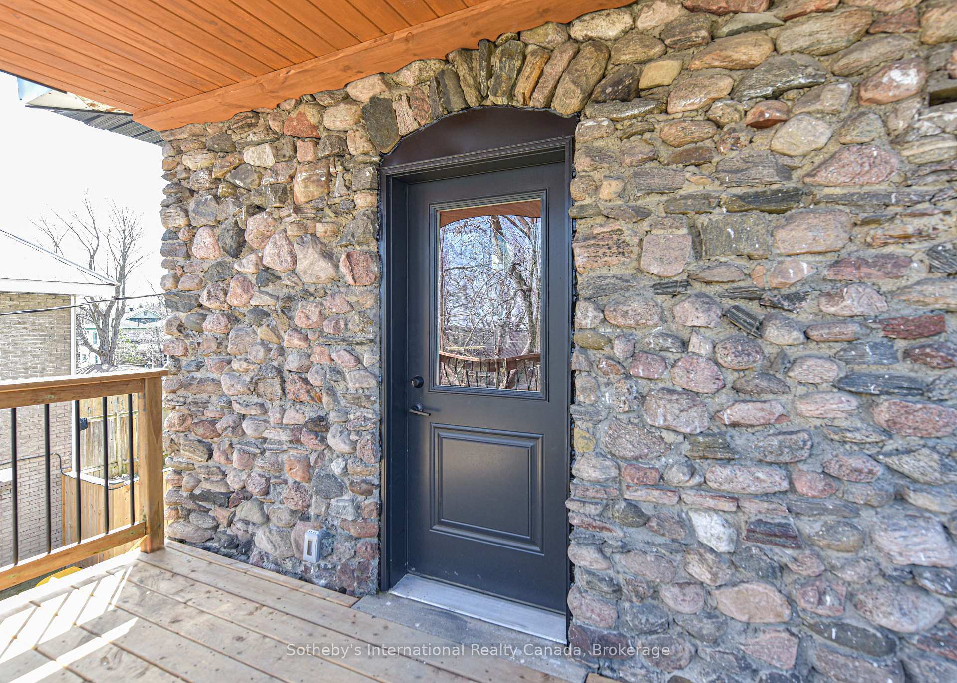 Photo 2 of 177 Parkview Avenue, Orillia — HOMEH