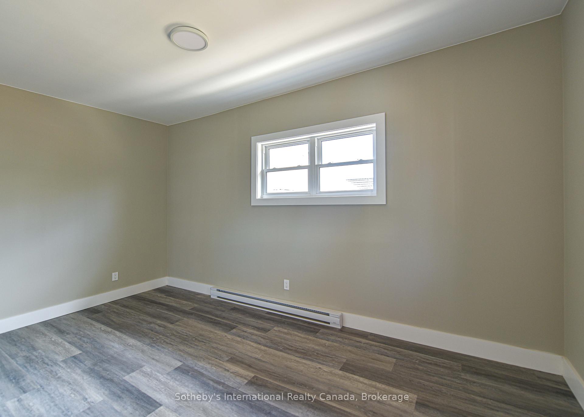 Photo 4 of 177 Parkview Avenue, Orillia — HOMEH