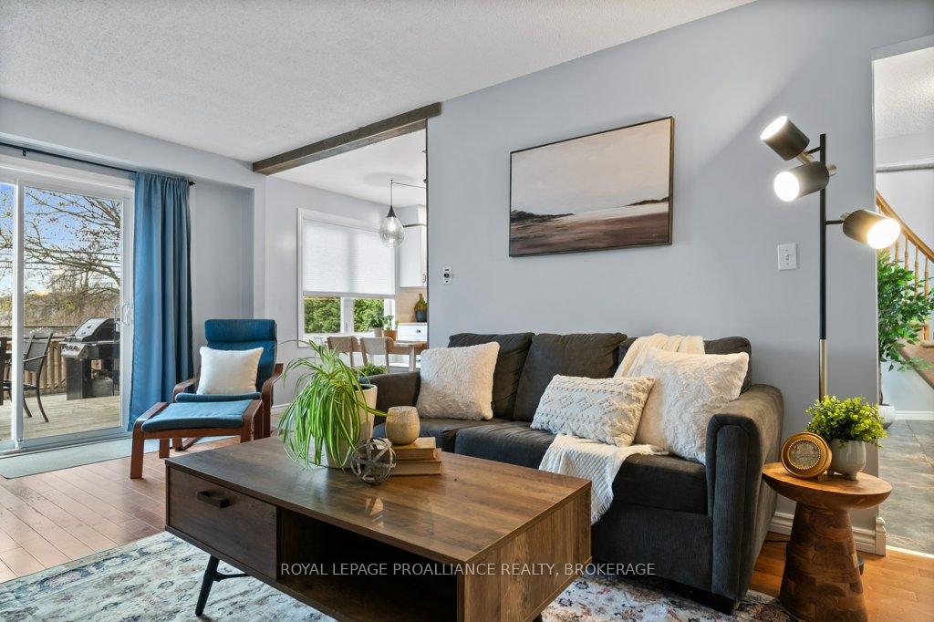 Photo 7 of 12 Limeridge Drive, Kingston, Kingston East (Incl Barret Crt) — HOMEH