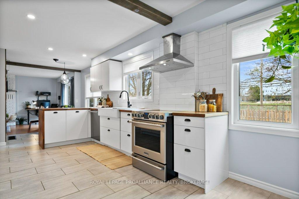 Photo 13 of 12 Limeridge Drive, Kingston, Kingston East (Incl Barret Crt) — HOMEH