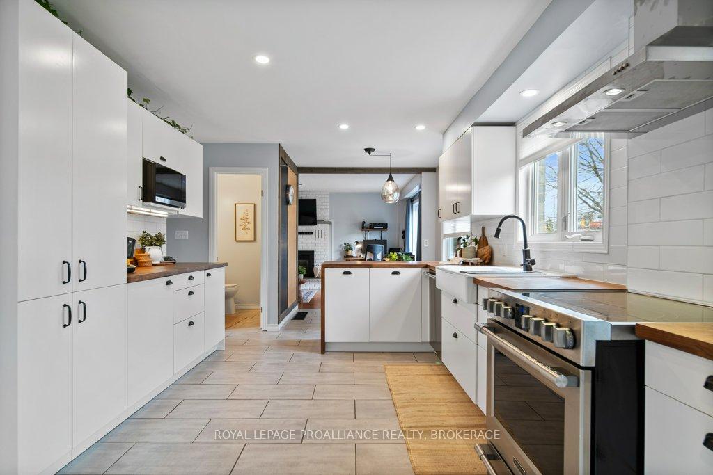 Photo 16 of 12 Limeridge Drive, Kingston, Kingston East (Incl Barret Crt) — HOMEH