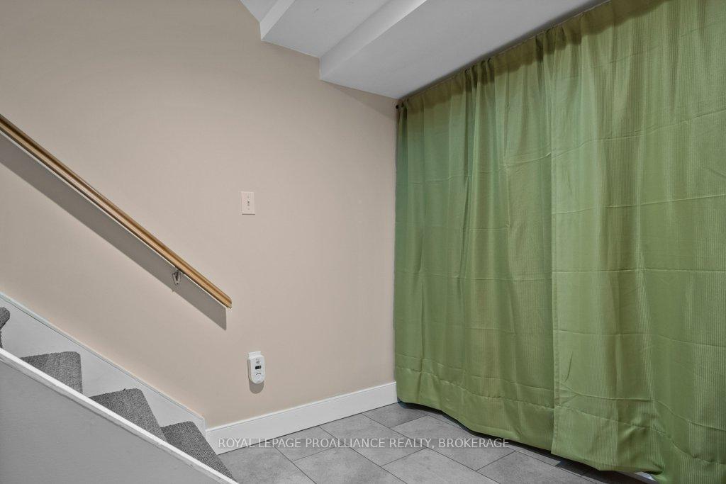 Photo 29 of 12 Limeridge Drive, Kingston, Kingston East (Incl Barret Crt) — HOMEH