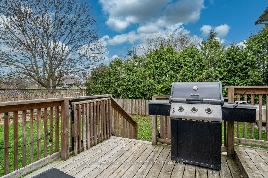 Photo 46 of 12 Limeridge Drive, Kingston, Kingston East (Incl Barret Crt) — HOMEH