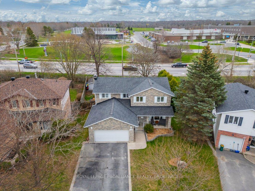 Photo 47 of 12 Limeridge Drive, Kingston, Kingston East (Incl Barret Crt) — HOMEH