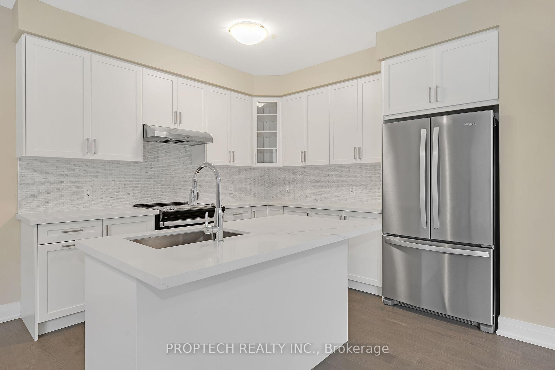 Photo 10 of 14 York Downs Boulevard, Markham, Angus Glen — HOMEH