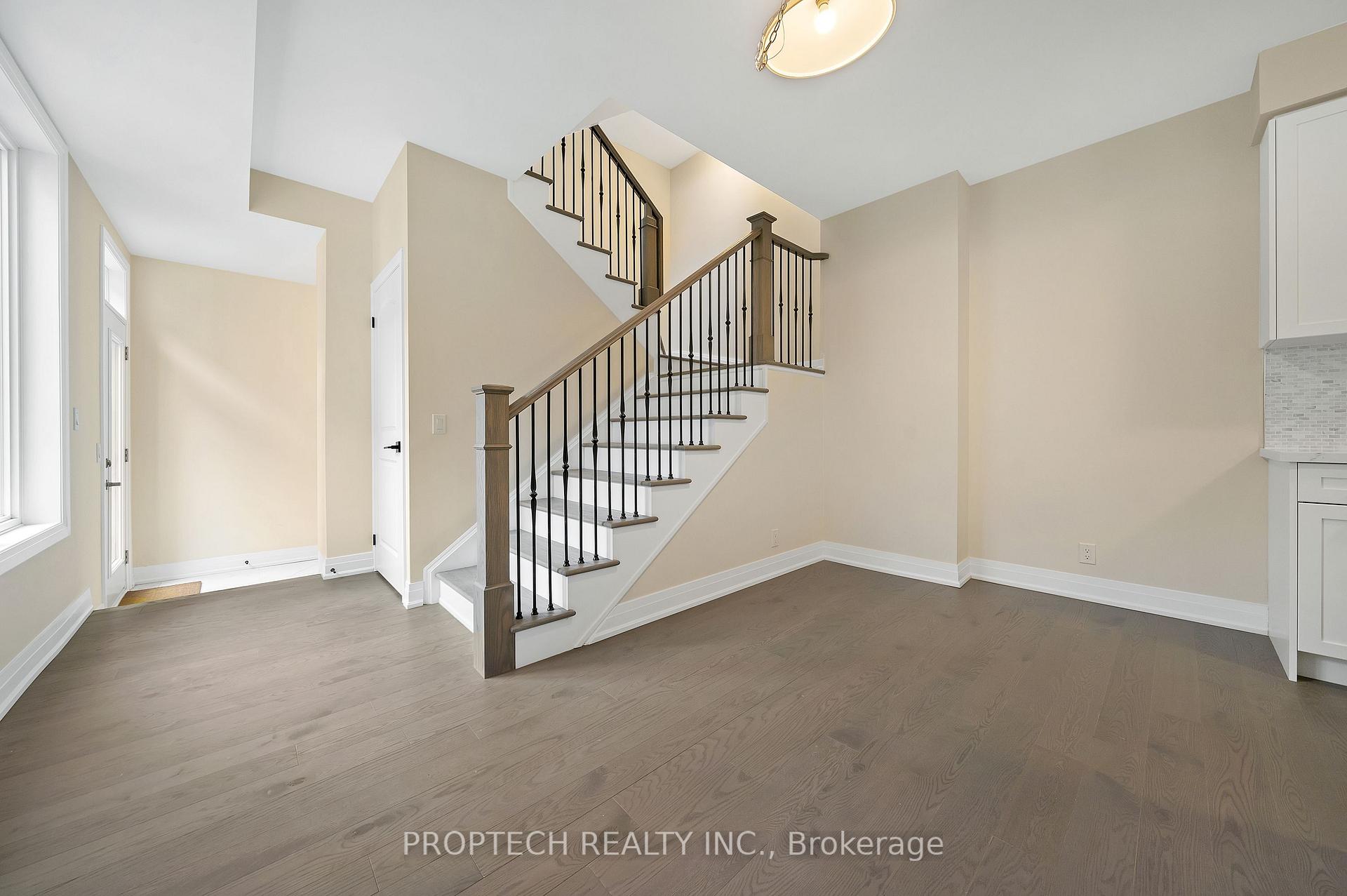 Photo 11 of 14 York Downs Boulevard, Markham, Angus Glen — HOMEH