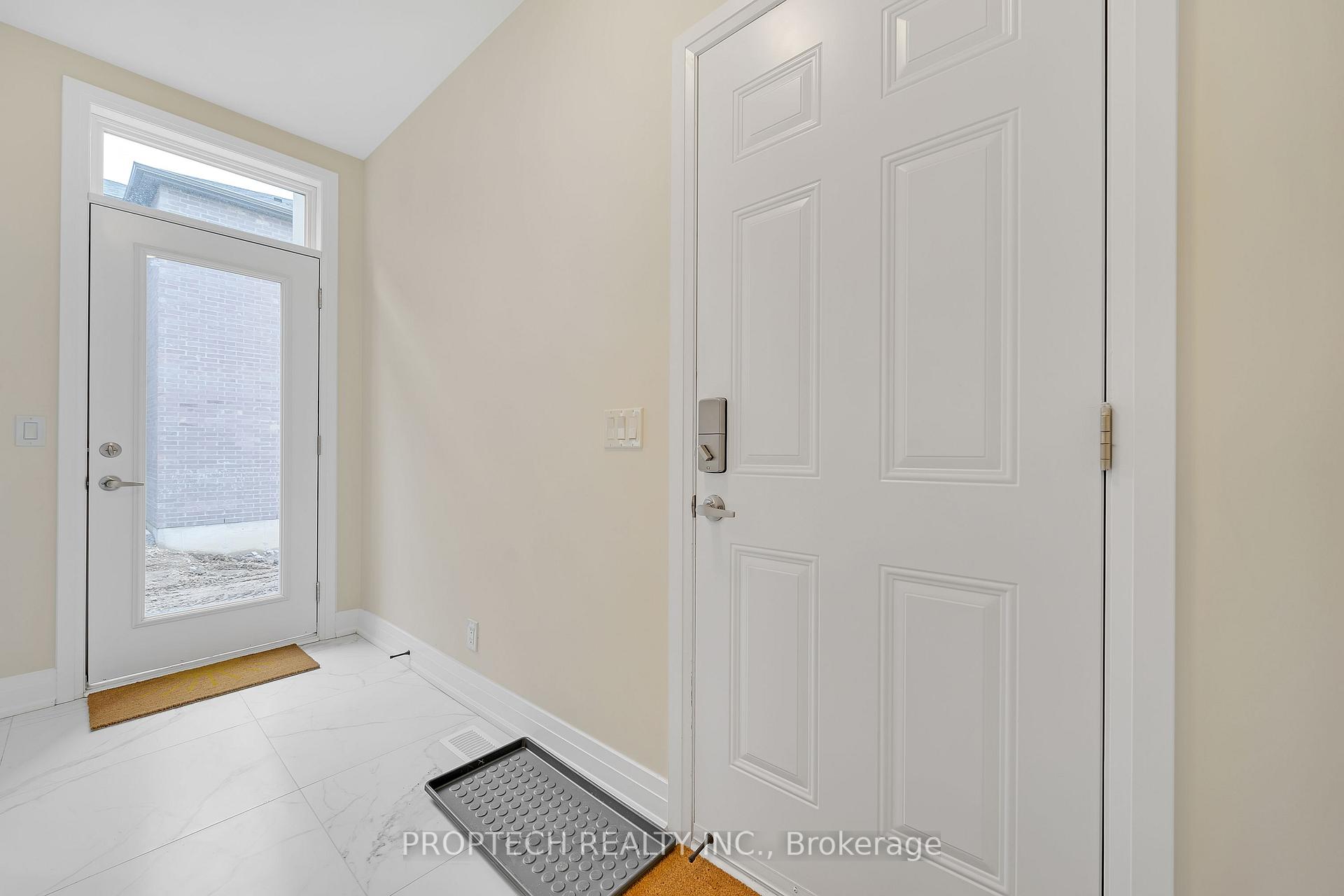 Photo 13 of 14 York Downs Boulevard, Markham, Angus Glen — HOMEH