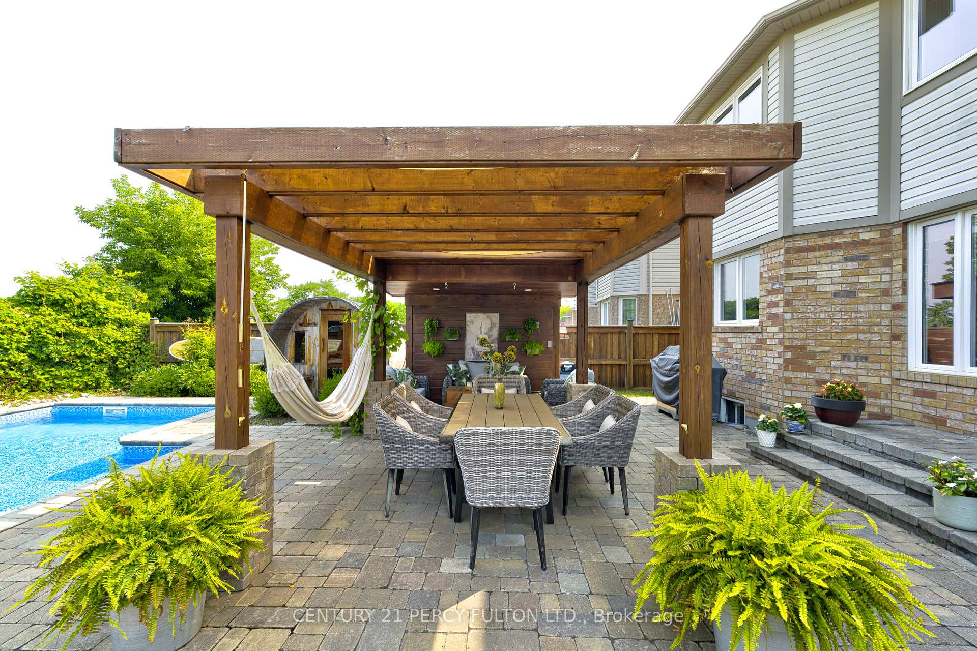 Photo 5 of 122 John W Taylor Avenue, New Tecumseth, Alliston — HOMEH