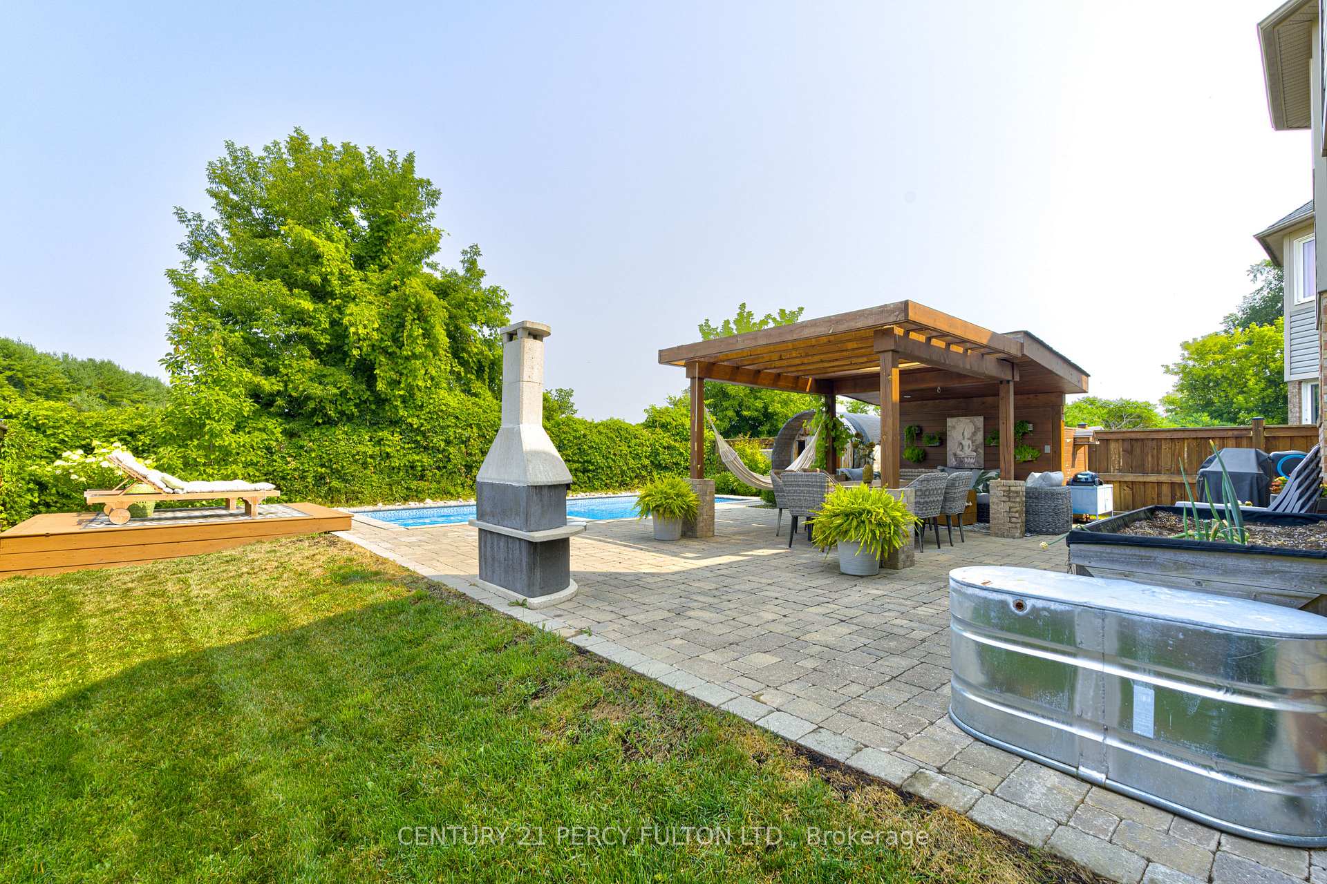 Photo 9 of 122 John W Taylor Avenue, New Tecumseth, Alliston — HOMEH