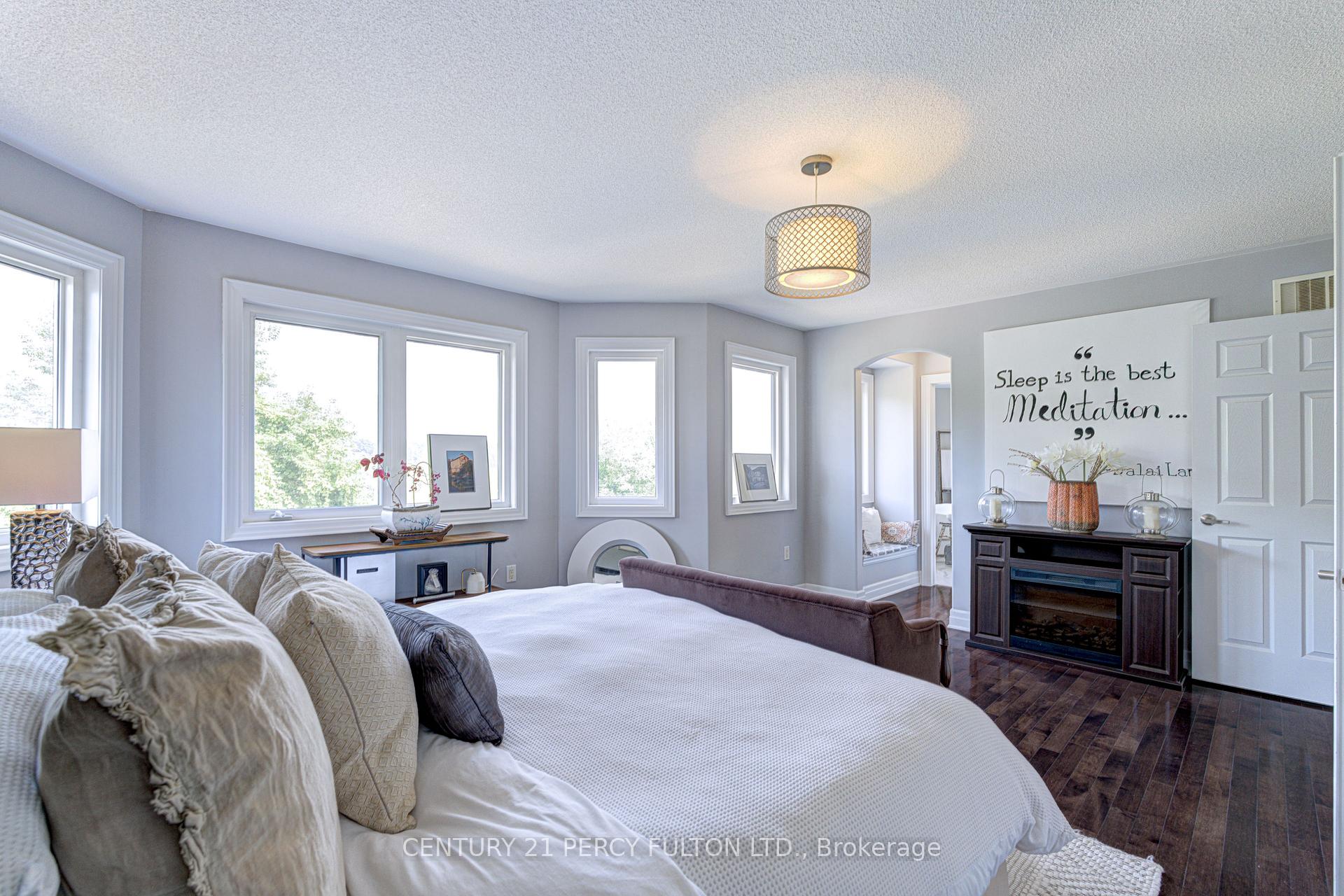Photo 22 of 122 John W Taylor Avenue, New Tecumseth, Alliston — HOMEH