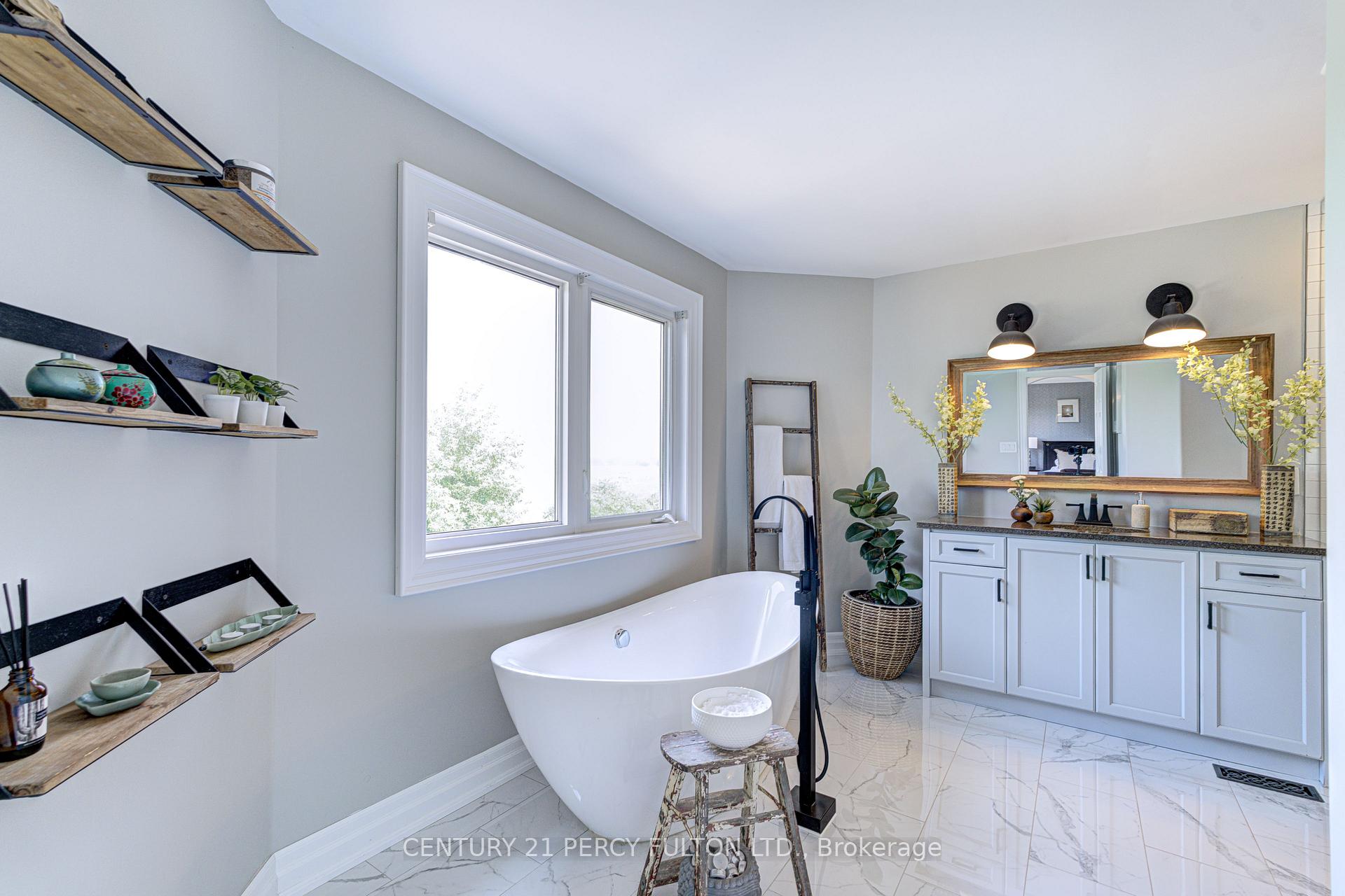 Photo 24 of 122 John W Taylor Avenue, New Tecumseth, Alliston — HOMEH