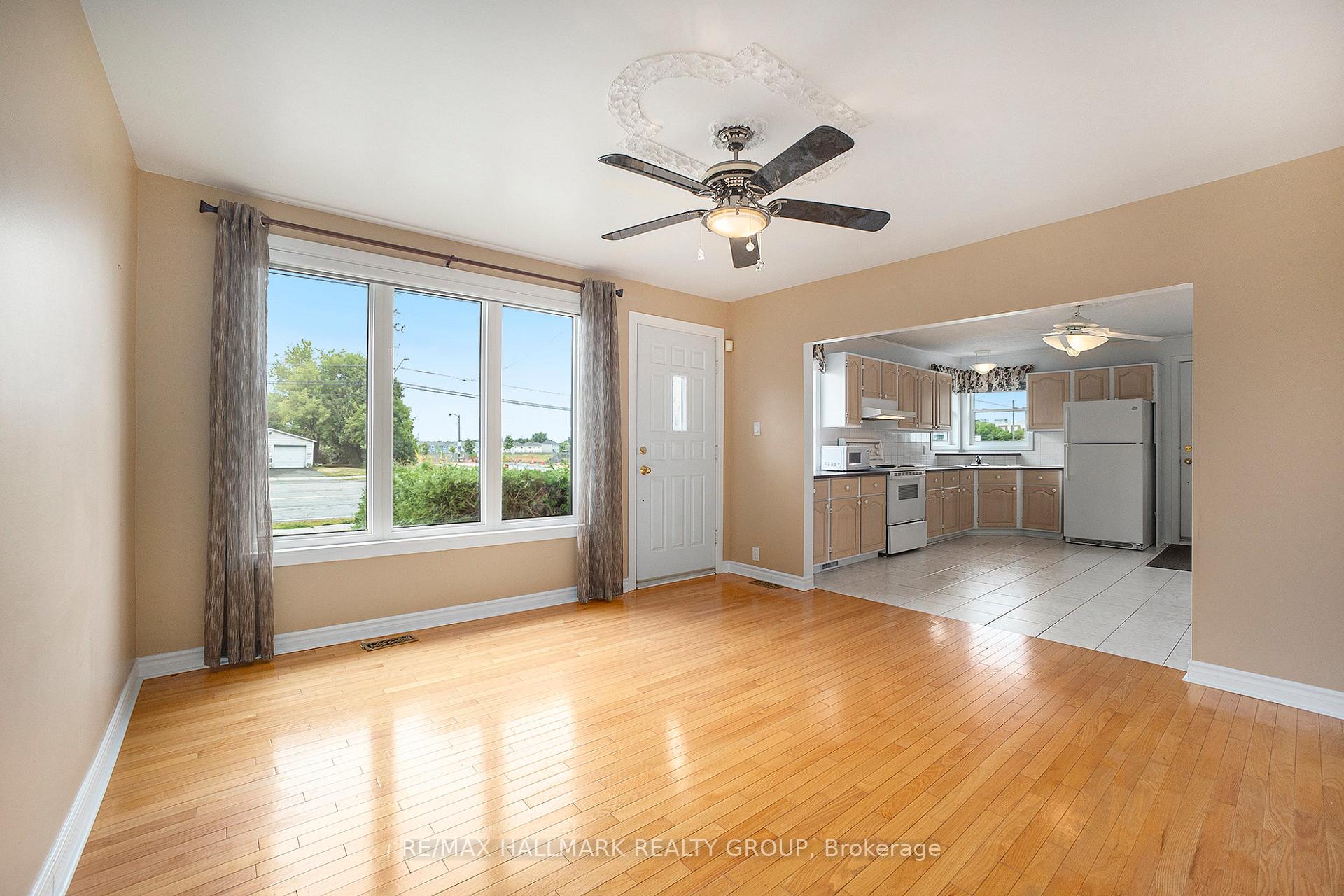 Photo 2 of 3533 Innes Road, Ottawa, Chapel Hill — HOMEH