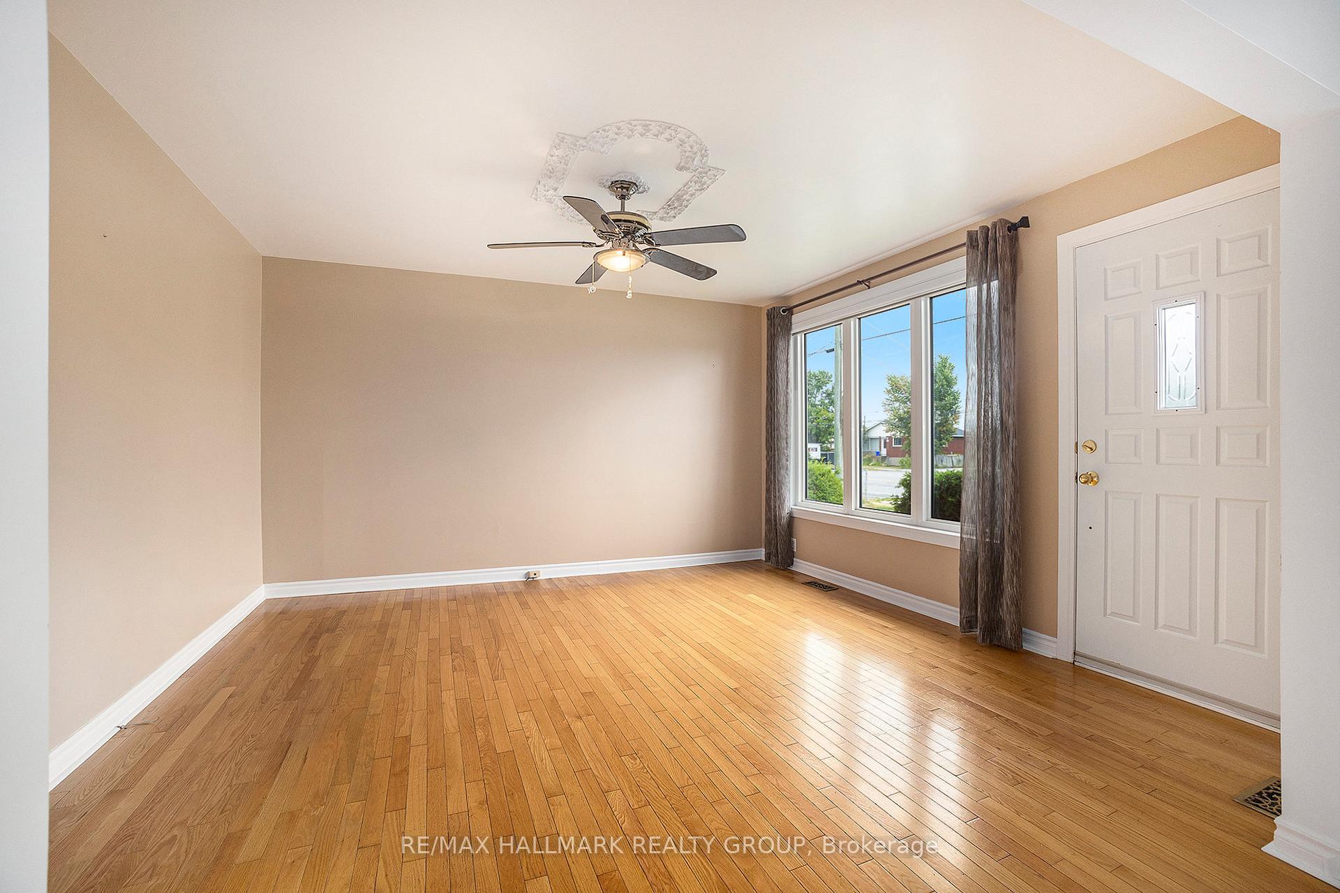 Photo 3 of 3533 Innes Road, Ottawa, Chapel Hill — HOMEH