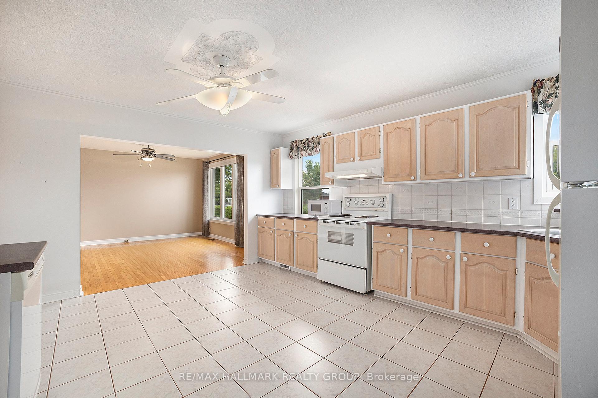 Photo 5 of 3533 Innes Road, Ottawa, Chapel Hill — HOMEH