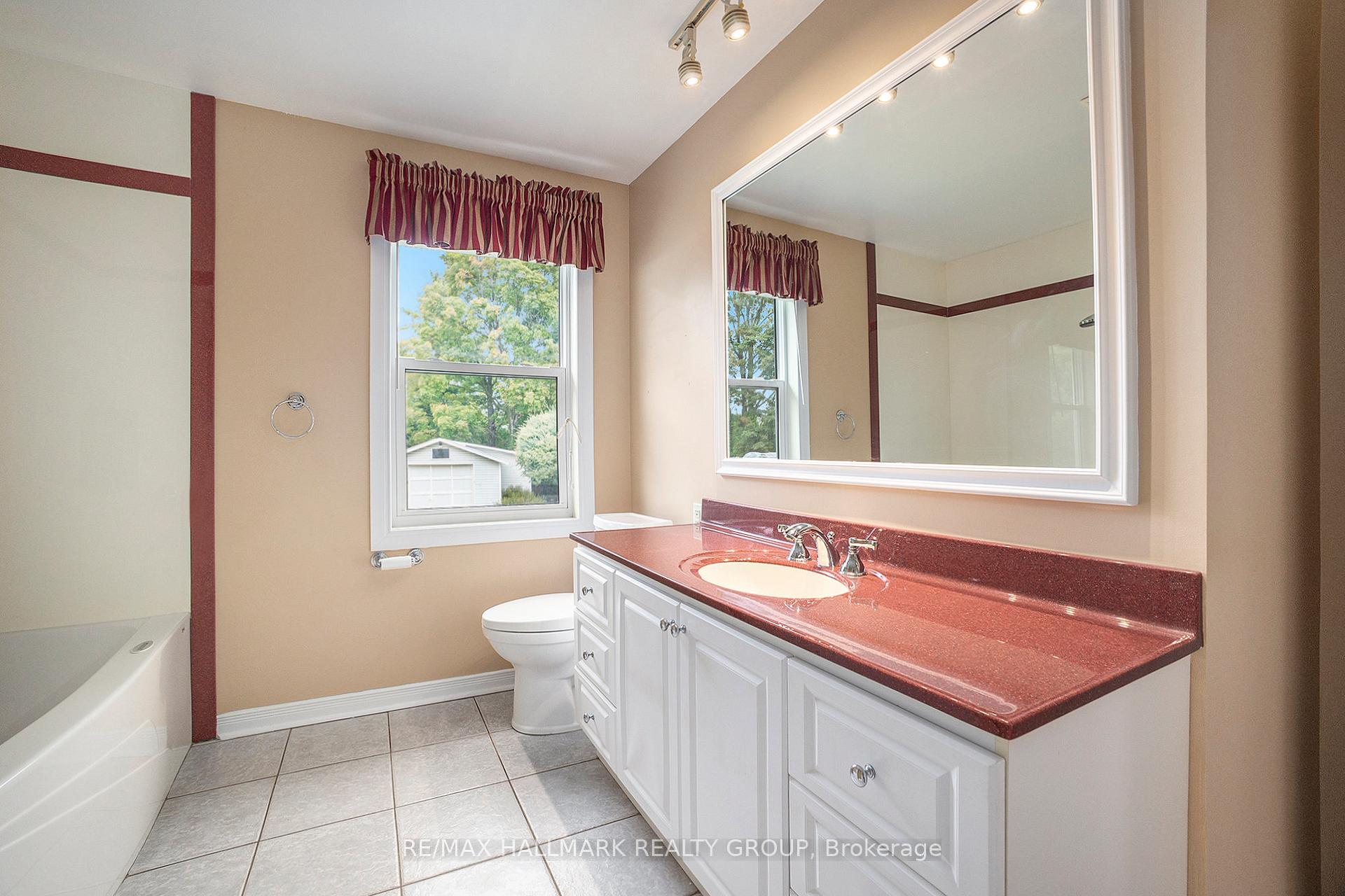 Photo 13 of 3533 Innes Road, Ottawa, Chapel Hill — HOMEH