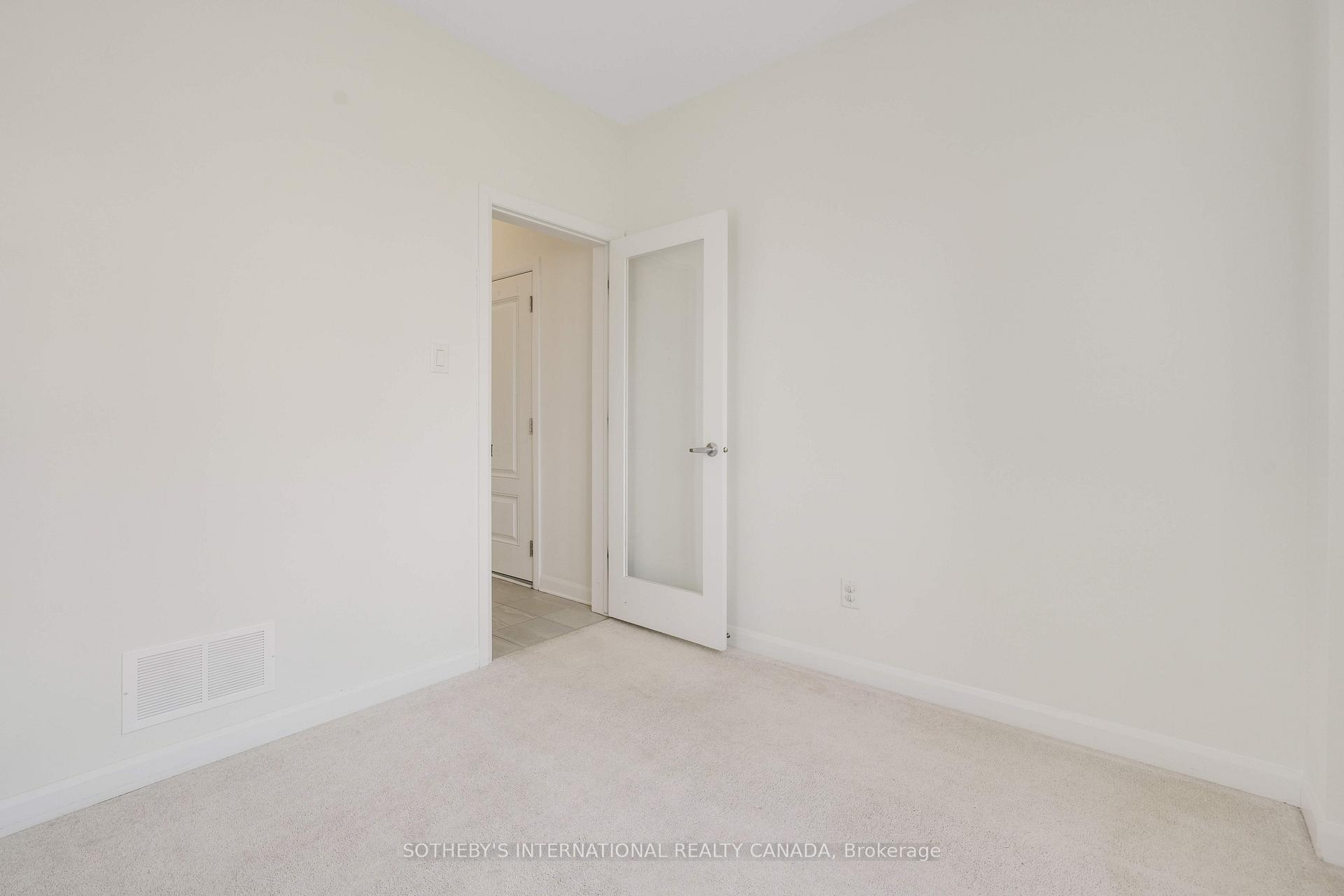 Photo 17 of 930 Serrano Street, Ottawa, Avalon East — HOMEH